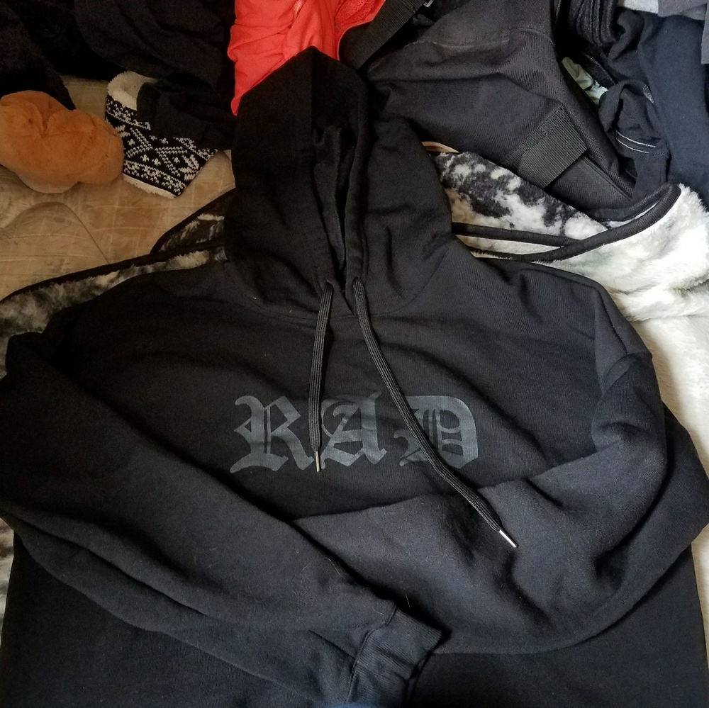 Long sleeve crop hoodie